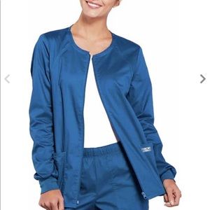 Cherokee workwear Womens warm up solid scrub jacket